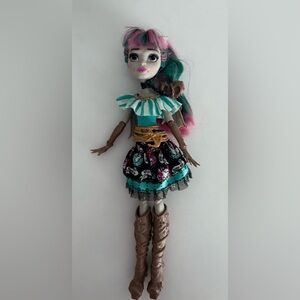 Monster High Shriekwrecked Nautical Ghouls Rochelle Goyle Doll